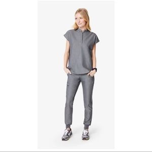 Figs Set- XXS Rafaela top and XS Tall Jogger pant